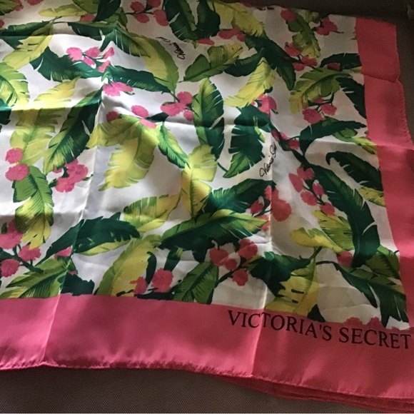 New Victoria's Secret Tropical Print Scarf - Picture 1 of 1